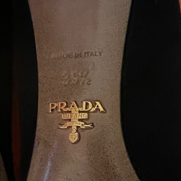 Elegant Black Women's Heels - Picture 3 of 6